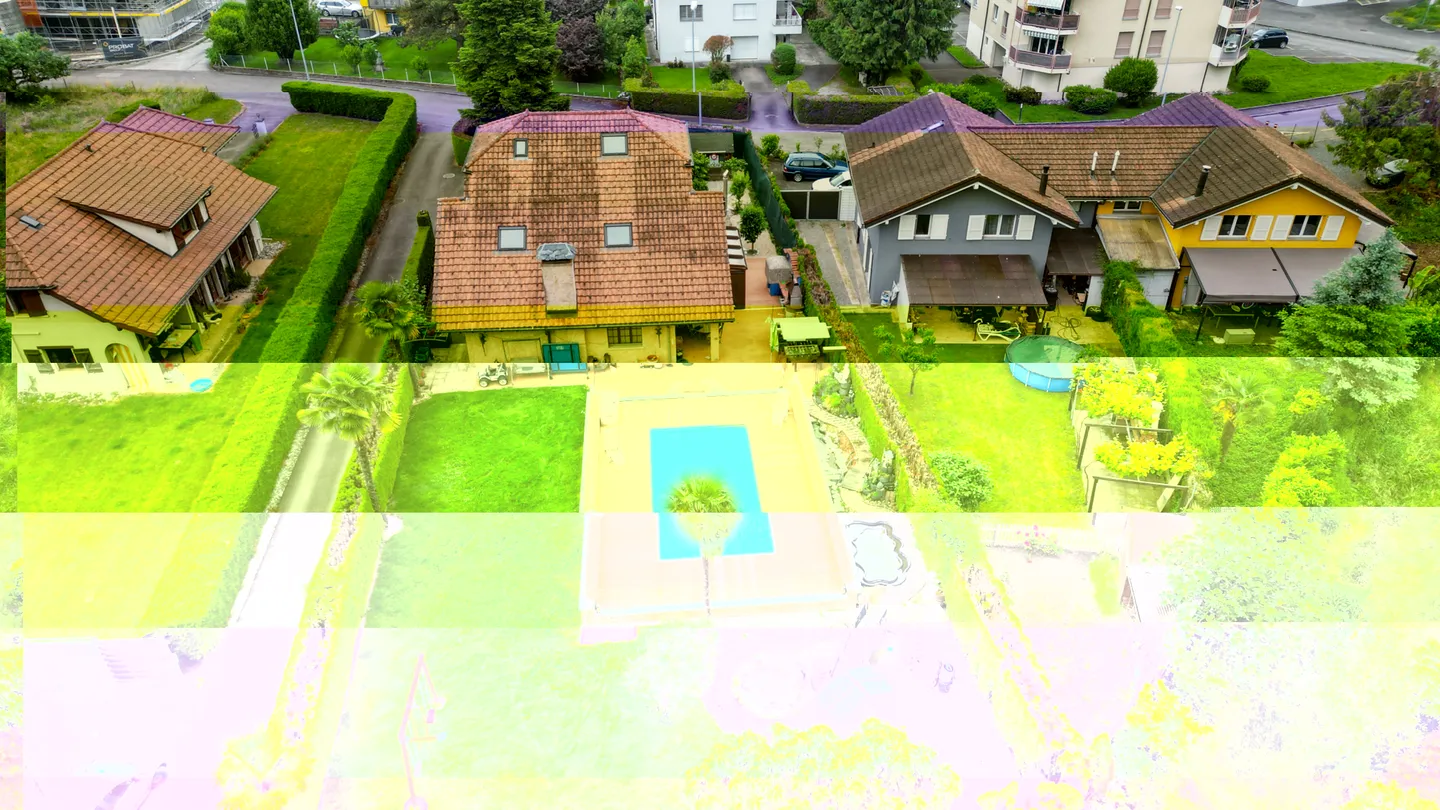 BOUVERET - BELLA VILLA INDIVIDUALE 8 STANZE CON PISCINA E GIARDINO - Foto 2 di 13