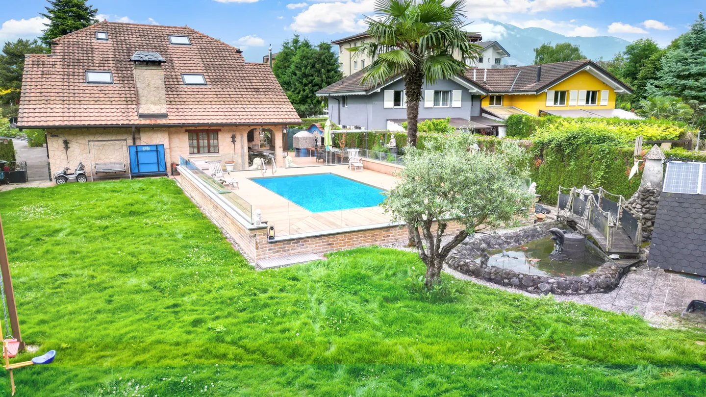 BOUVERET - BELLA VILLA INDIVIDUALE 8 STANZE CON PISCINA E GIARDINO - Foto 3 di 13