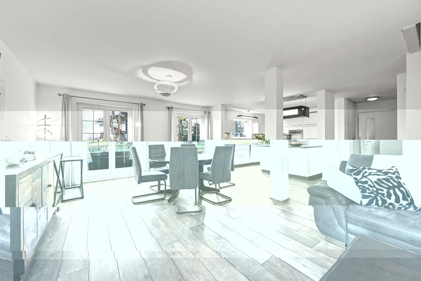 CHERNEX - GERÄUMIGE DOPPELVILLA MIT 5.5 ZIMMERN - Foto 3 von 13