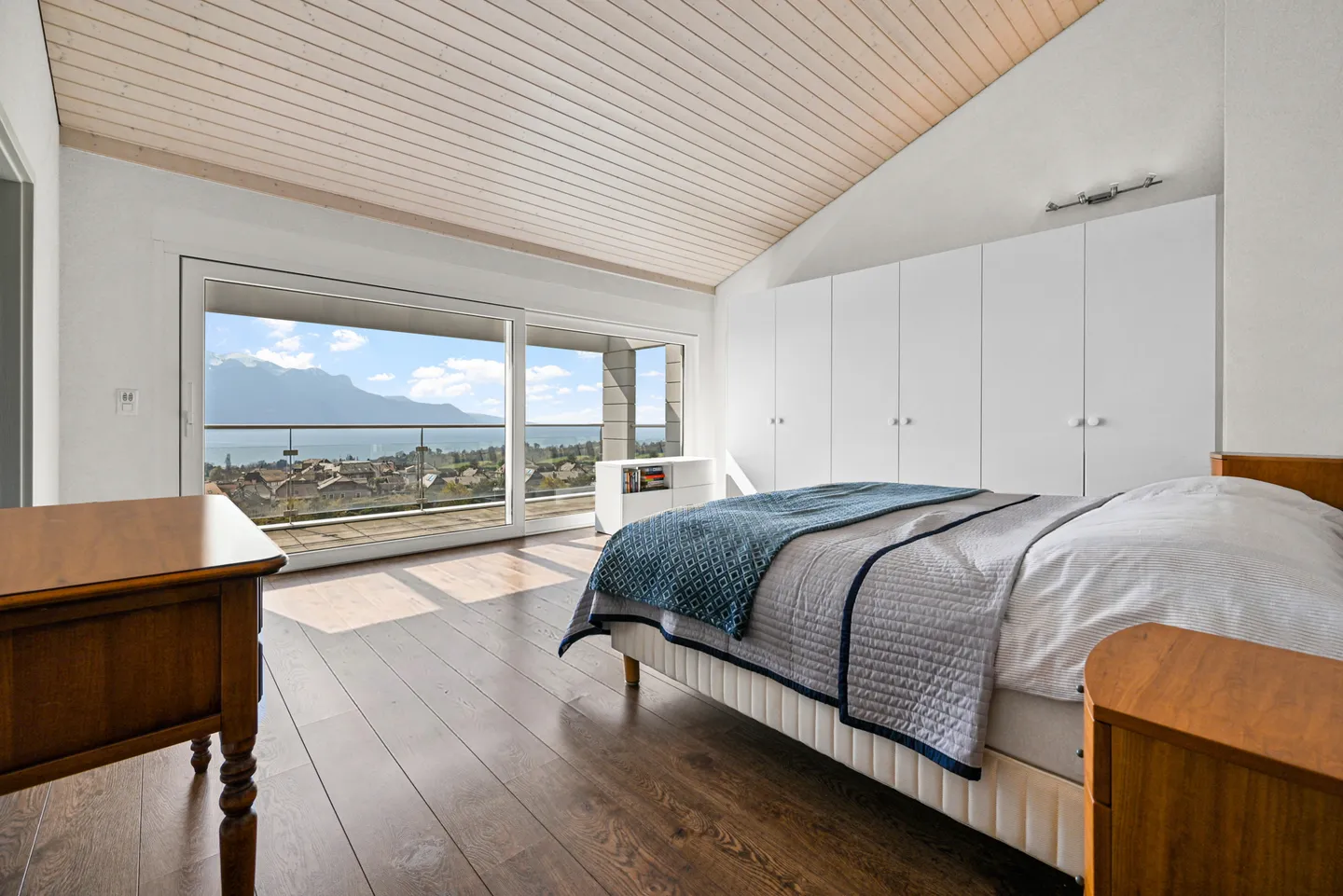 CHAILLY-SUR-MONTREUX - AUSGEZEICHNETE DOPPELHAUSHÄLFTE 7,5 ZIMMER - AUSSICHT - Foto 8 von 13
