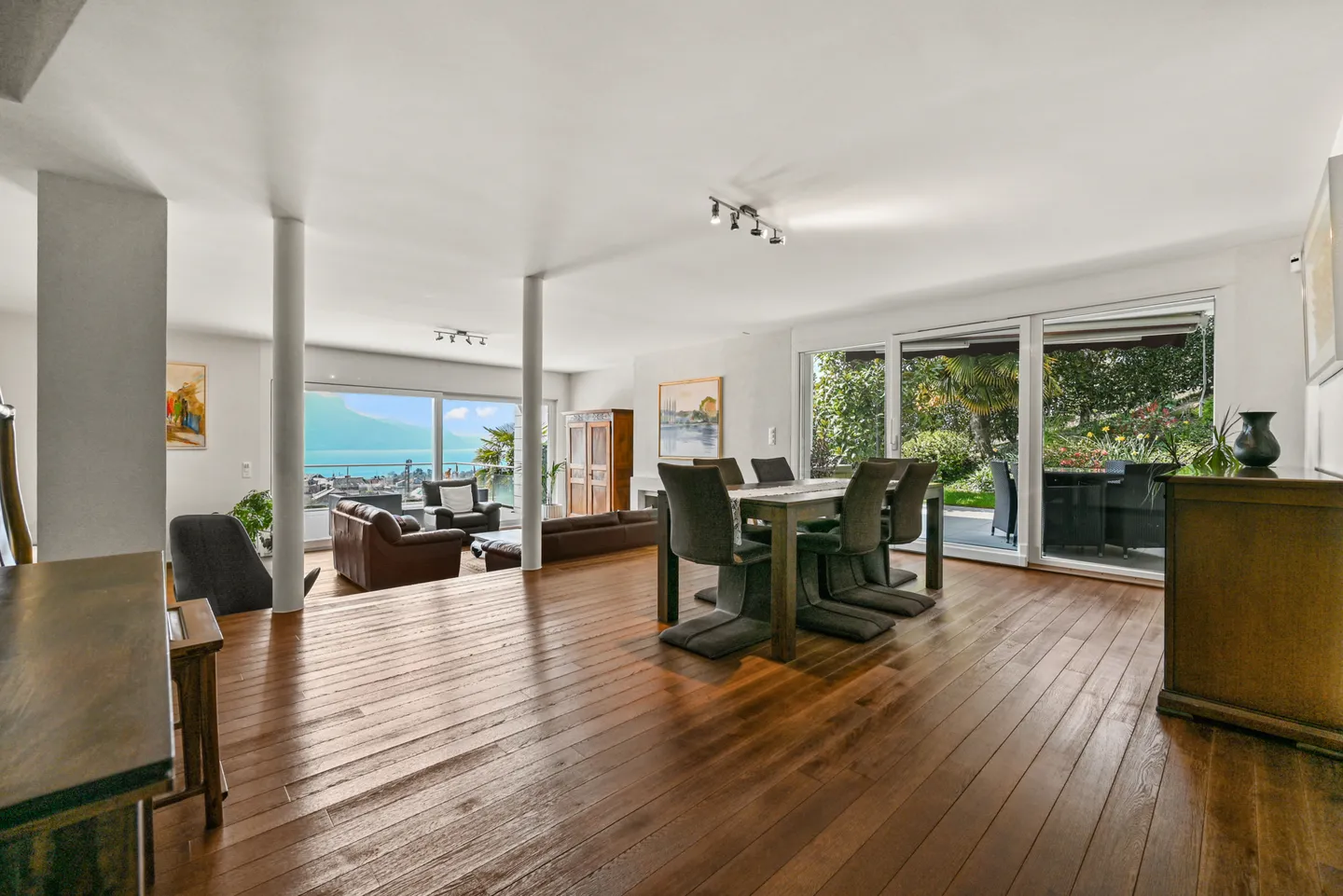 CHAILLY-SUR-MONTREUX - AUSGEZEICHNETE DOPPELHAUSHÄLFTE 7,5 ZIMMER - AUSSICHT - Foto 3 von 13