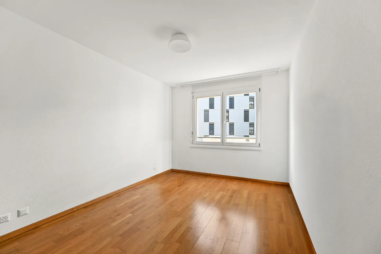 Appartement spacieux 4.5 pièces - Photo 6 sur 8