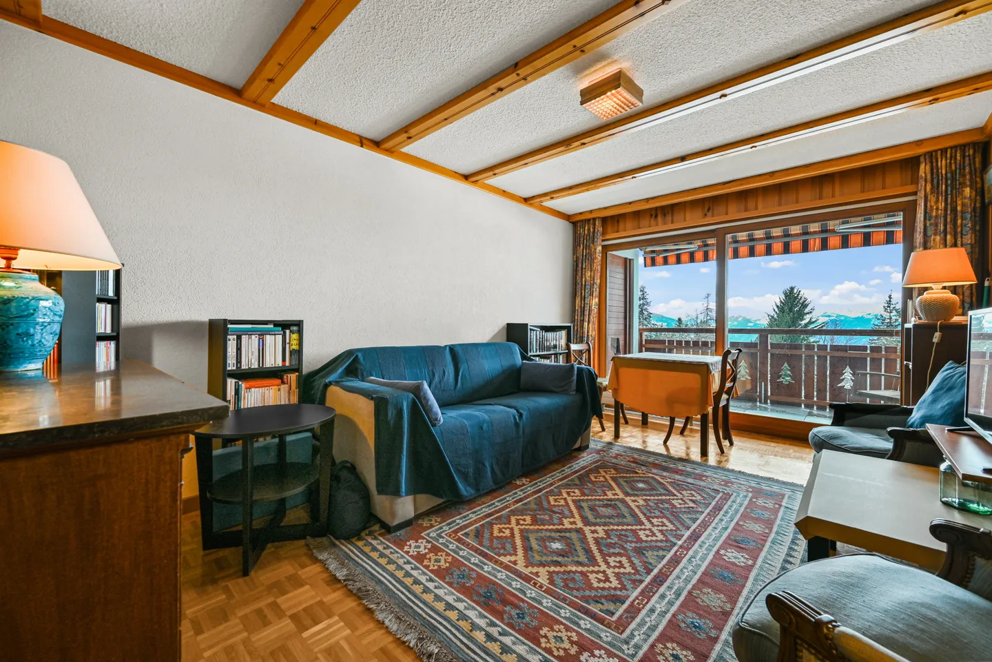 VILLARS - COZY 3.5 ROOM APARTMENT WITH BALCONY - Photo 4 of 11