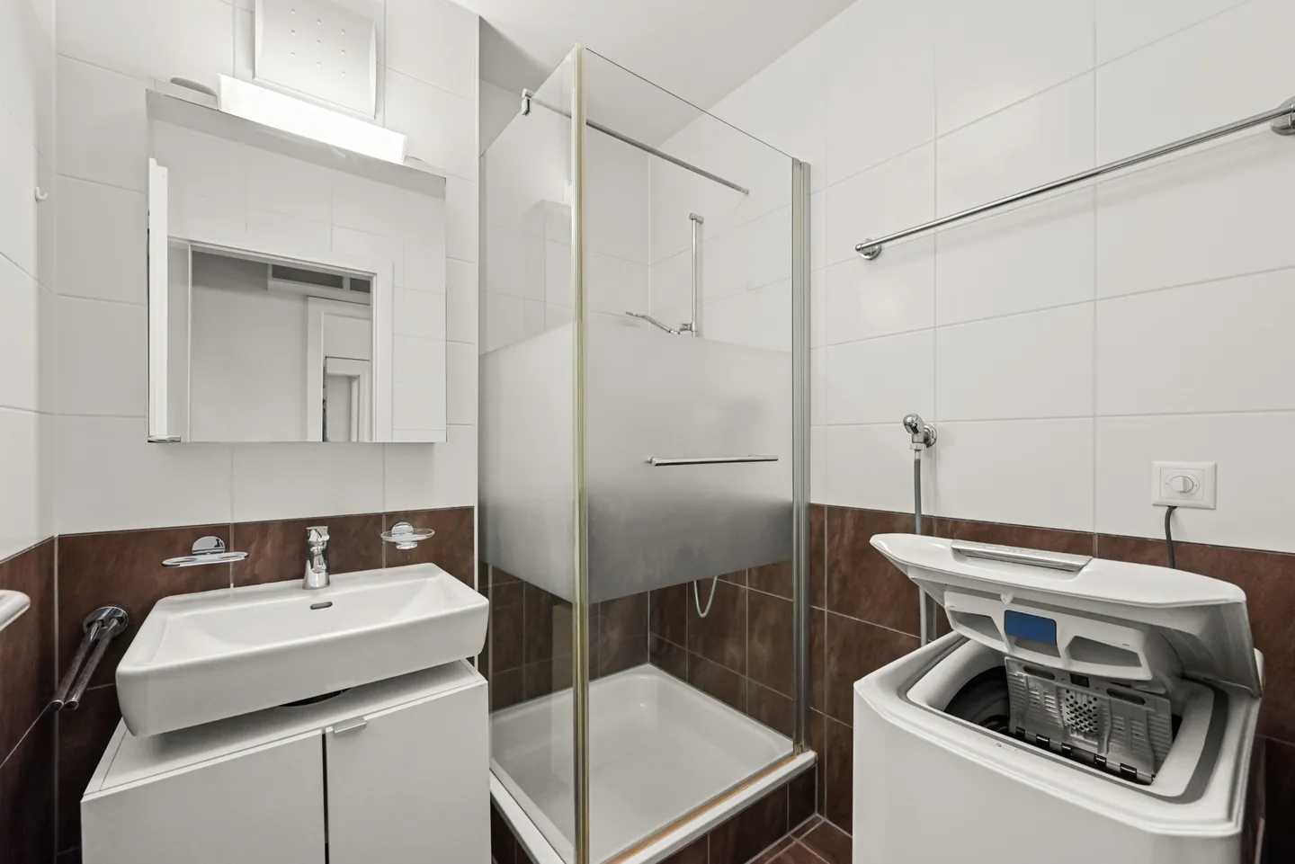 Spacious 4.5 Room Apartment - Photo 8 of 8