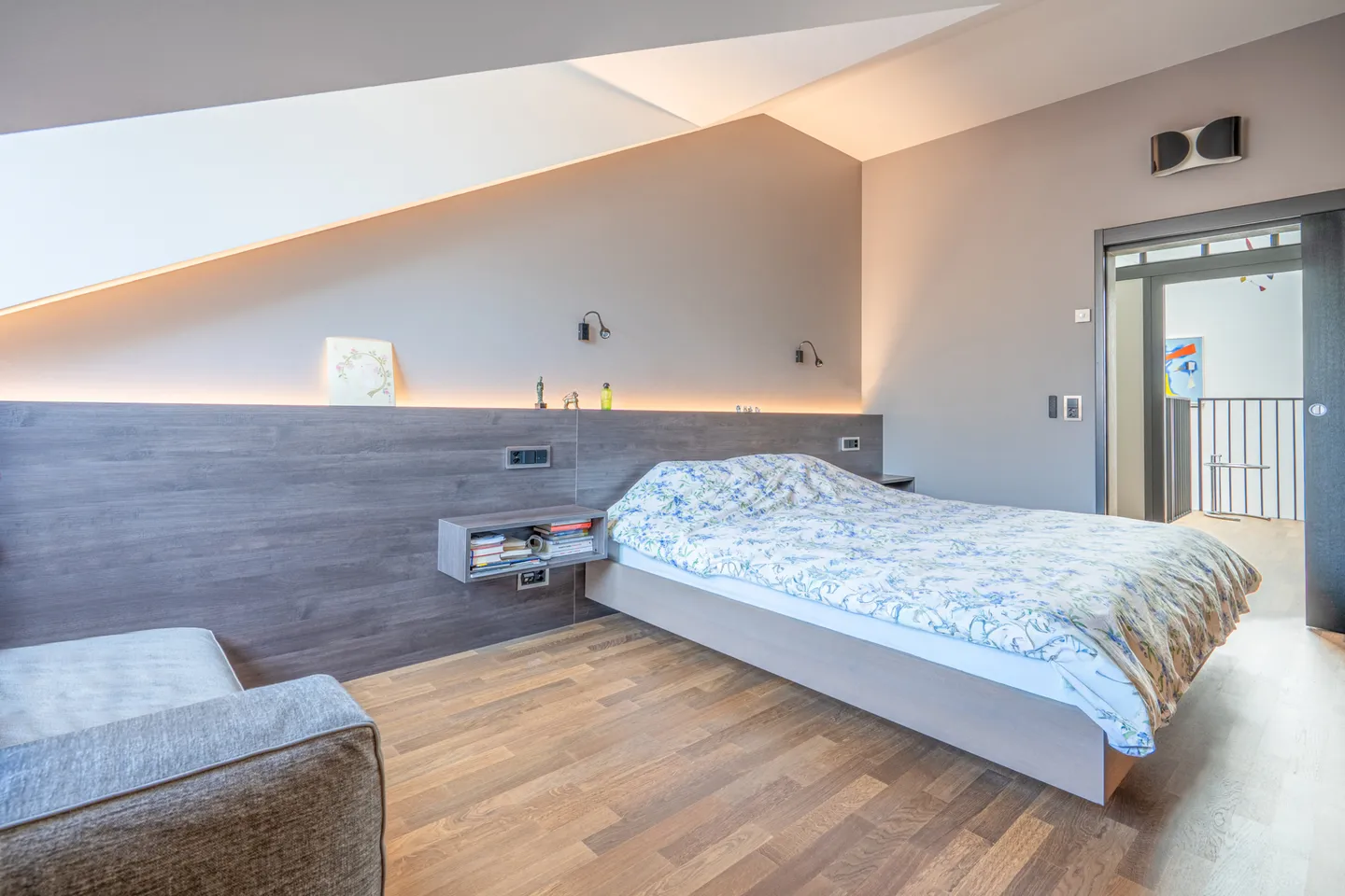 NOVILLE - RENOVATED VILLAGE HOUSE - NEW YORK STYLE INTERIOR - - Photo 12 of 13