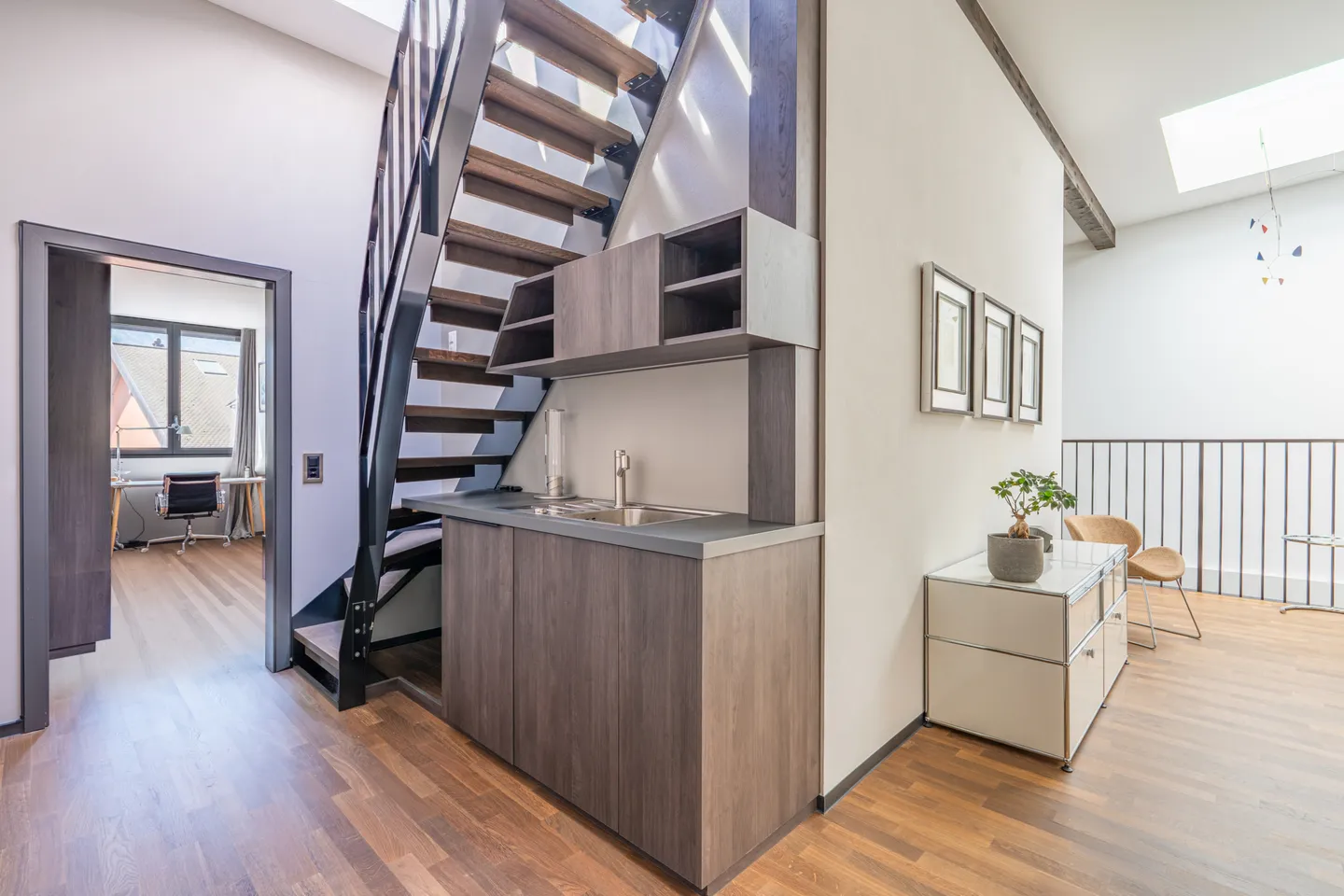 NOVILLE - RENOVATED VILLAGE HOUSE - NEW YORK STYLE INTERIOR - - Photo 10 of 13