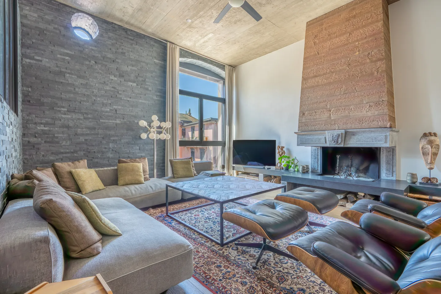 NOVILLE - RENOVATED VILLAGE HOUSE - NEW YORK STYLE INTERIOR - - Photo 6 of 13