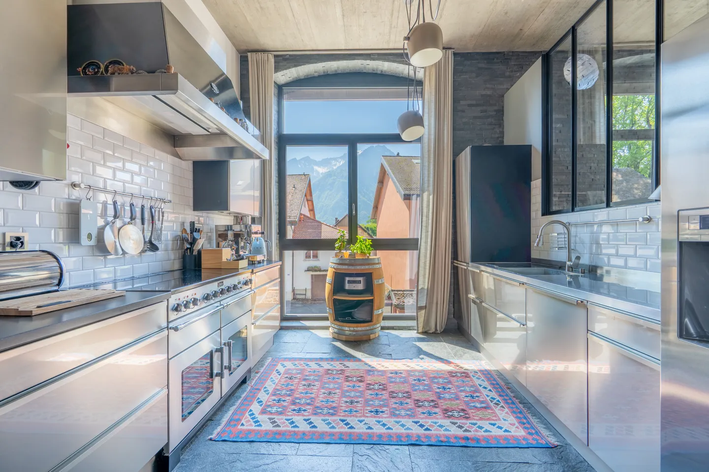 NOVILLE - RENOVATED VILLAGE HOUSE - NEW YORK STYLE INTERIOR - - Photo 8 of 13