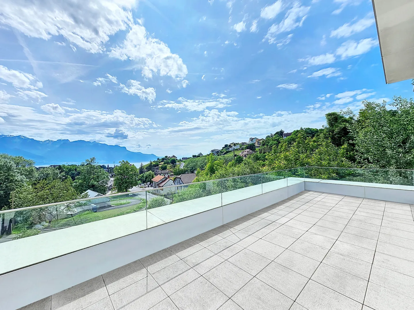 BRENT - DUPLEX-ATELIER MIT 5,5 ZIMMERN UND PANORAMABLICK - Foto 2 von 13