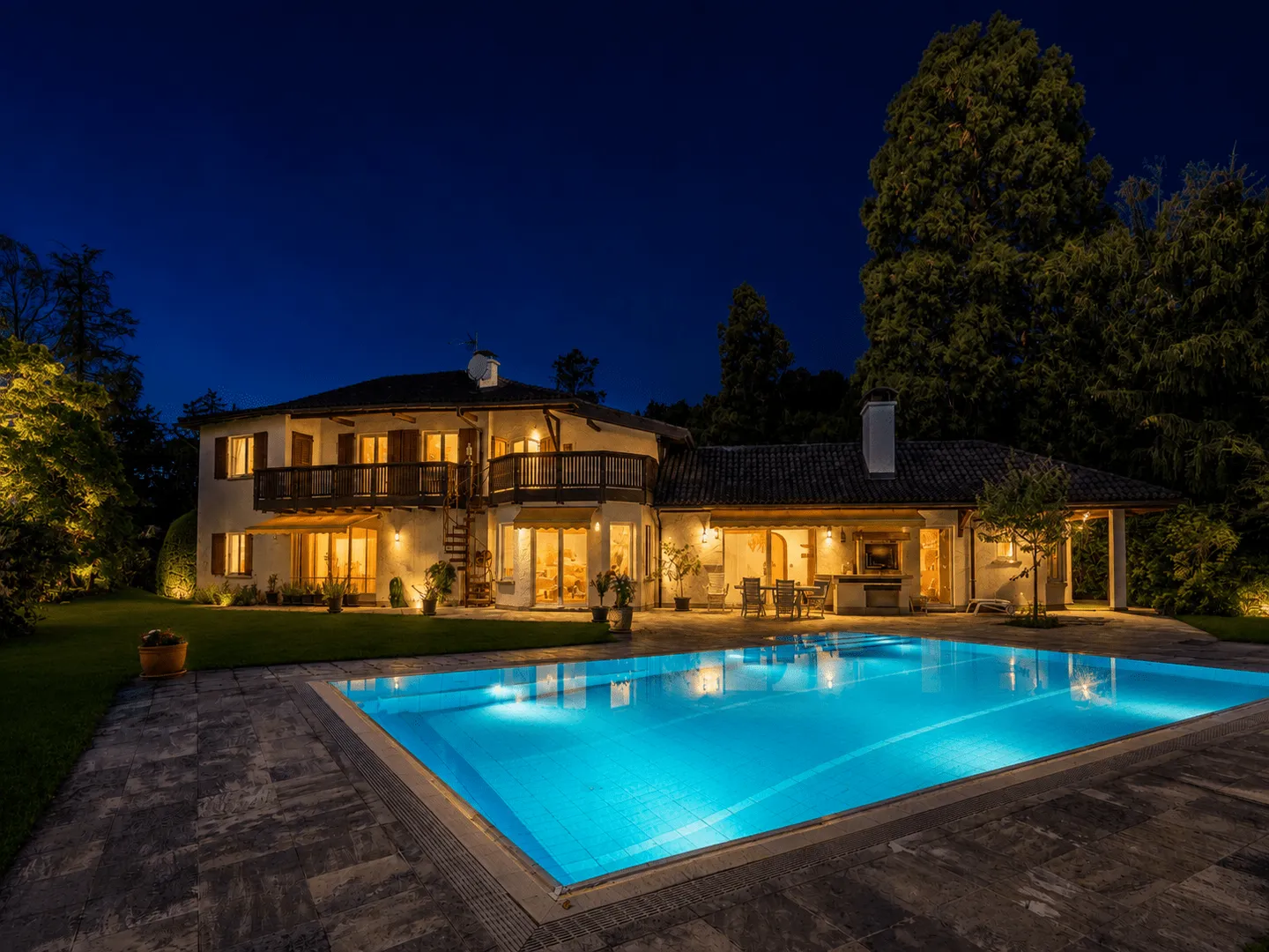 Maison de Maître avec Piscine & Vue Lac - Photo 1 sur 13