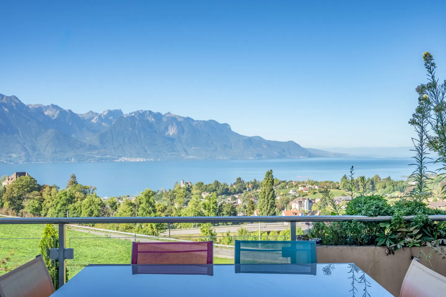 MONTREUX - CONTIGUOUS VILLA WITH PANORAMIC VIEW - Photo 10 of 11