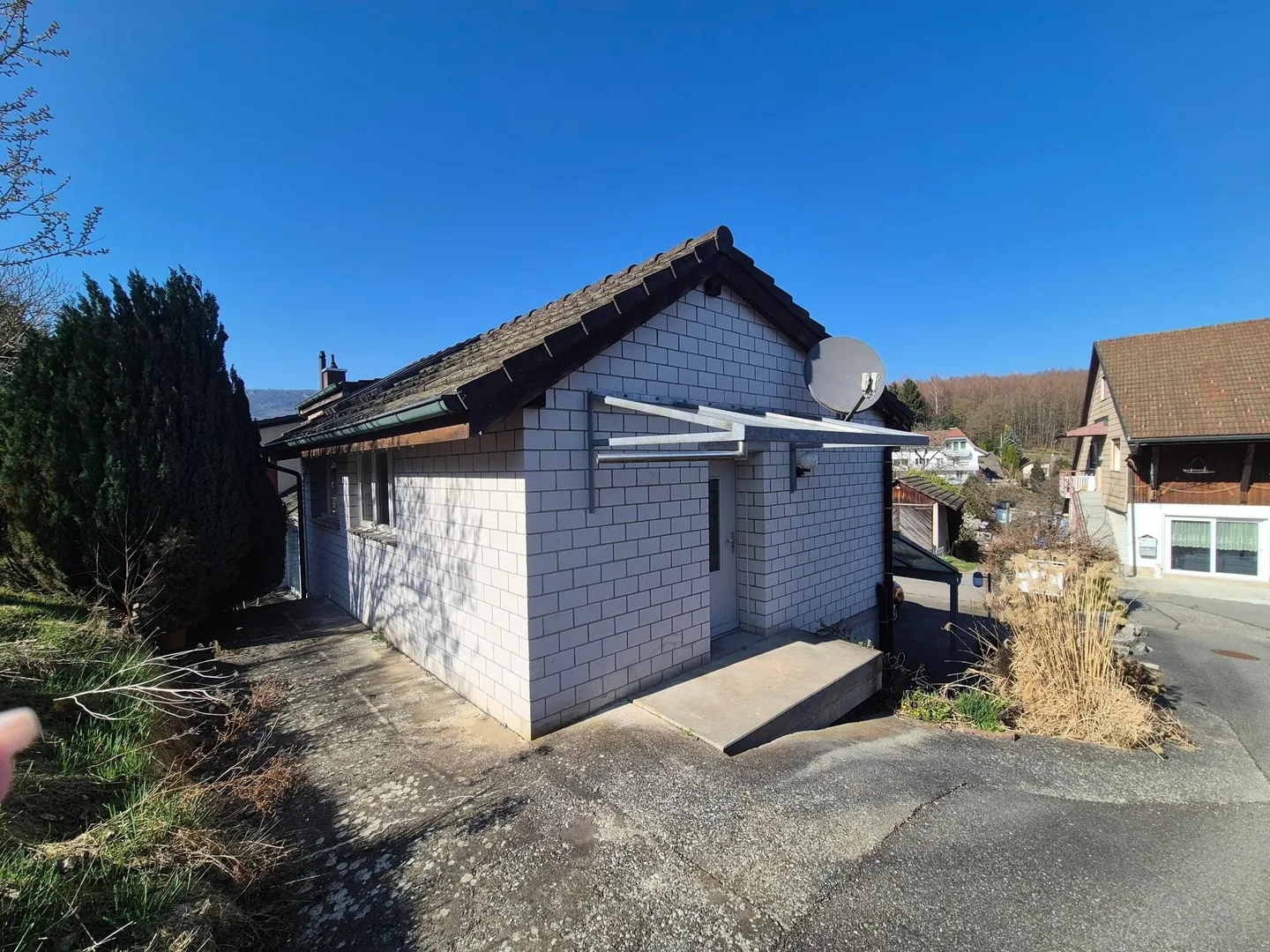 Casa plurifamiliare con 5 unità a Kestenholz e riserva di terreno edificabile - Foto 4 di 13