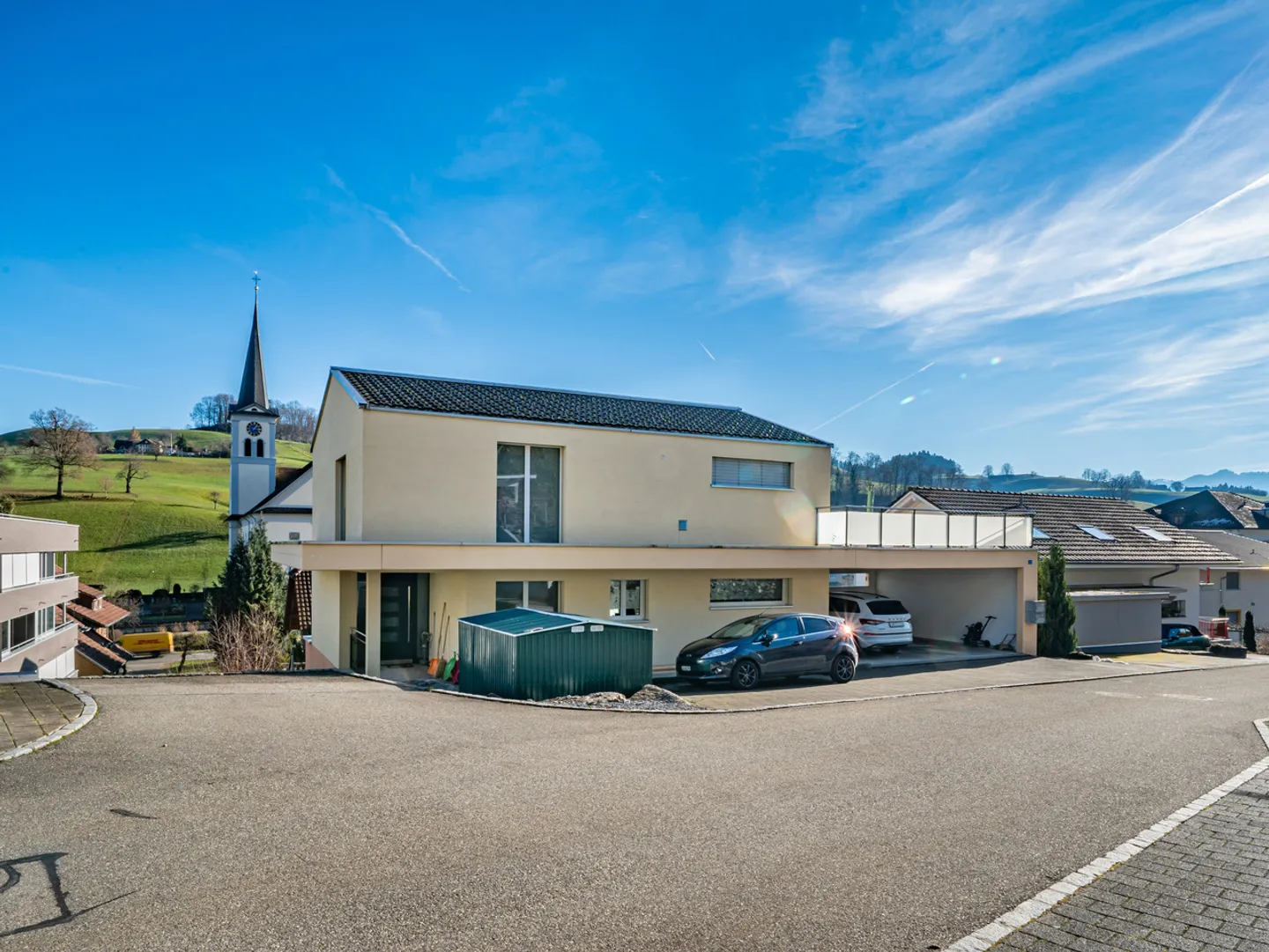 Moderne Maisonette mit Terrassen - Foto 1 von 5