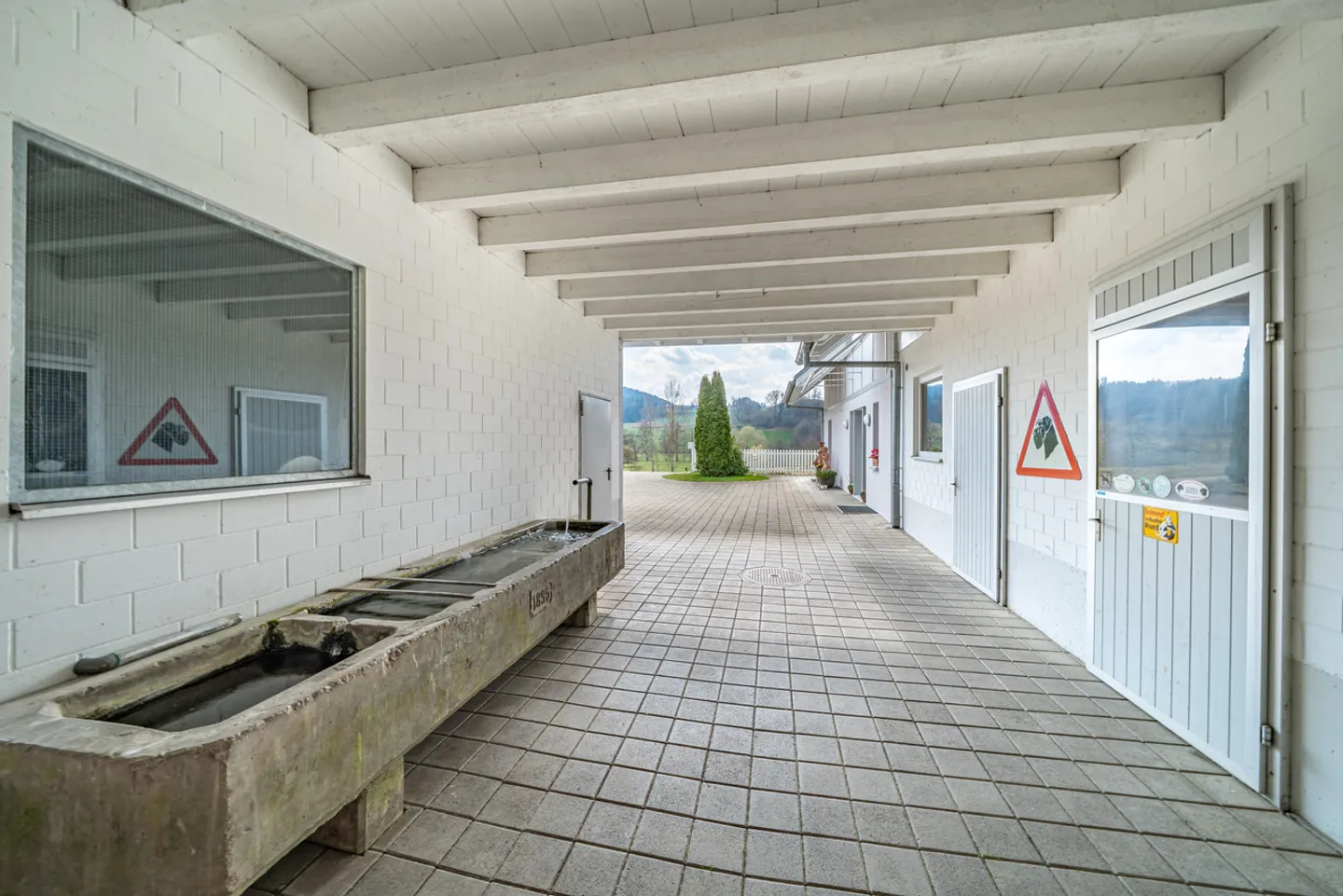 Villa di campagna luminosa con stalle per cavalli - Foto 8 di 8