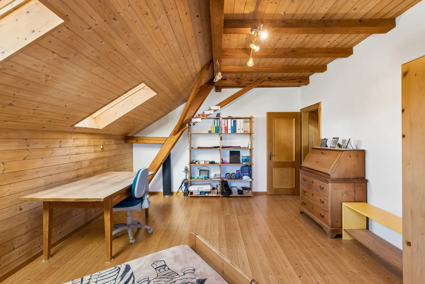 Familientraum mit grossem Garten und Potenzial - Foto 4 von 8