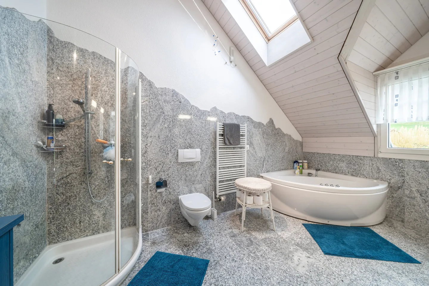 Villa di campagna luminosa con stalle per cavalli - Foto 5 di 8