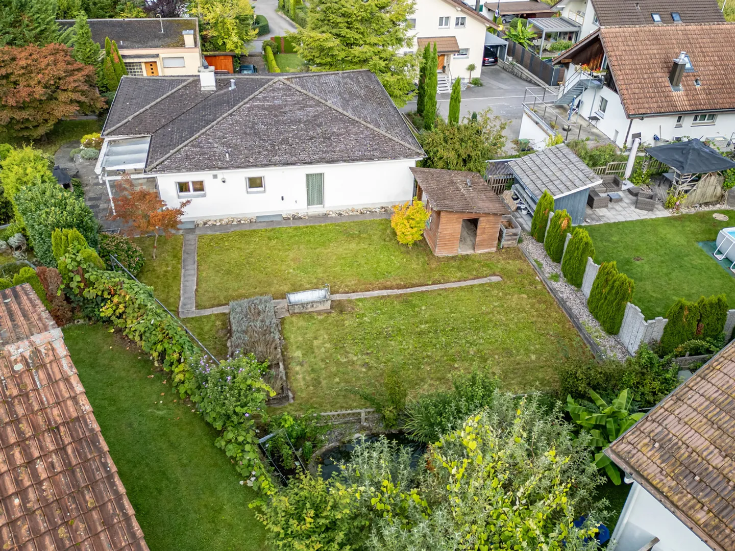 Ampia casa unifamiliare con paradiso del giardino - Foto 11 di 11