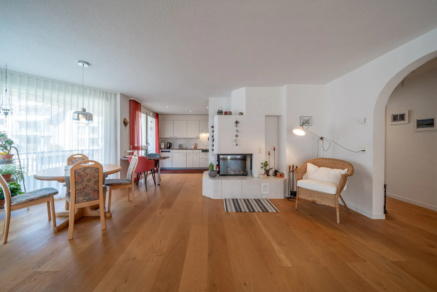 Your new home: Well-maintained condominium - Photo 2 of 6