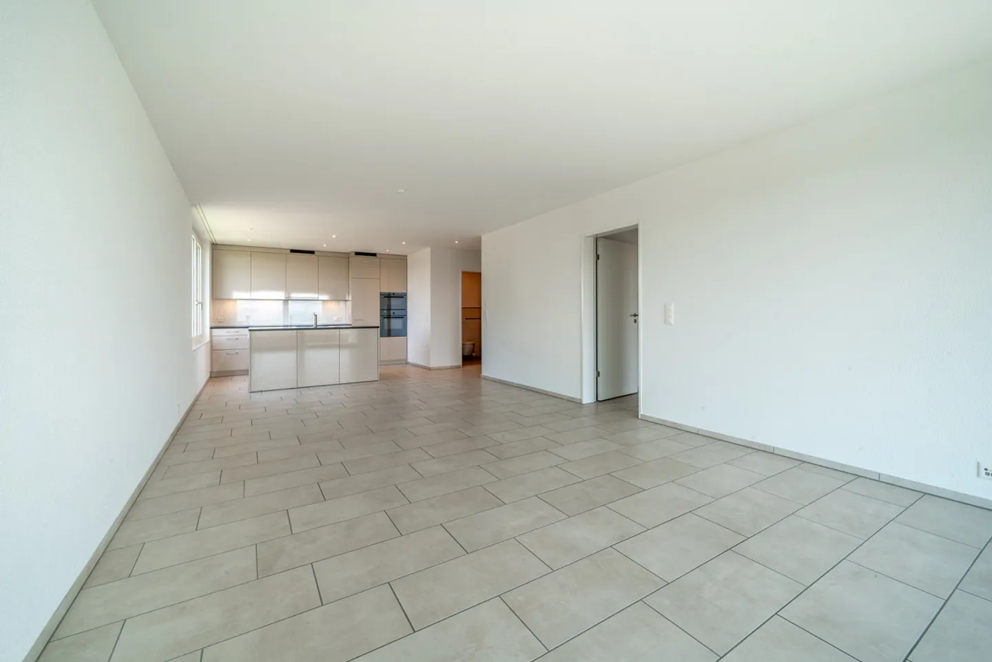 Appartamento in affitto attraente con vista panoramica - Foto 3 di 7