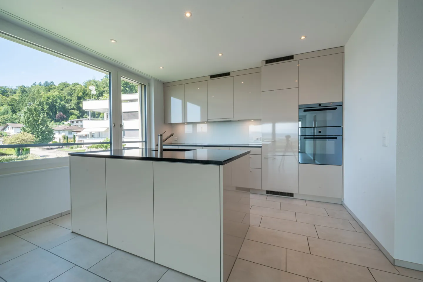 Appartamento in affitto attraente con vista panoramica - Foto 2 di 7