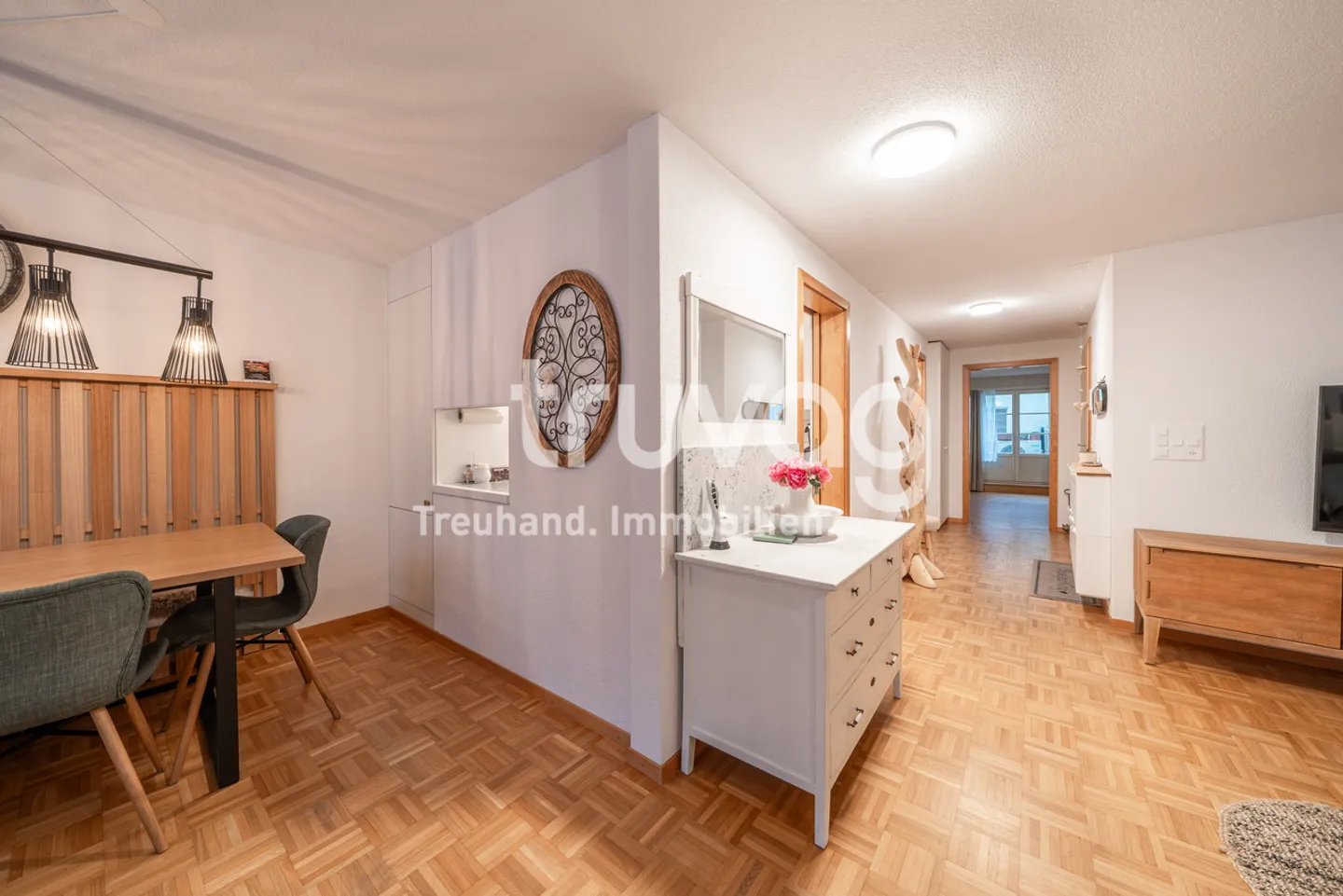Historical multi-family house in the center of Willisau's old town - Photo 3 of 10