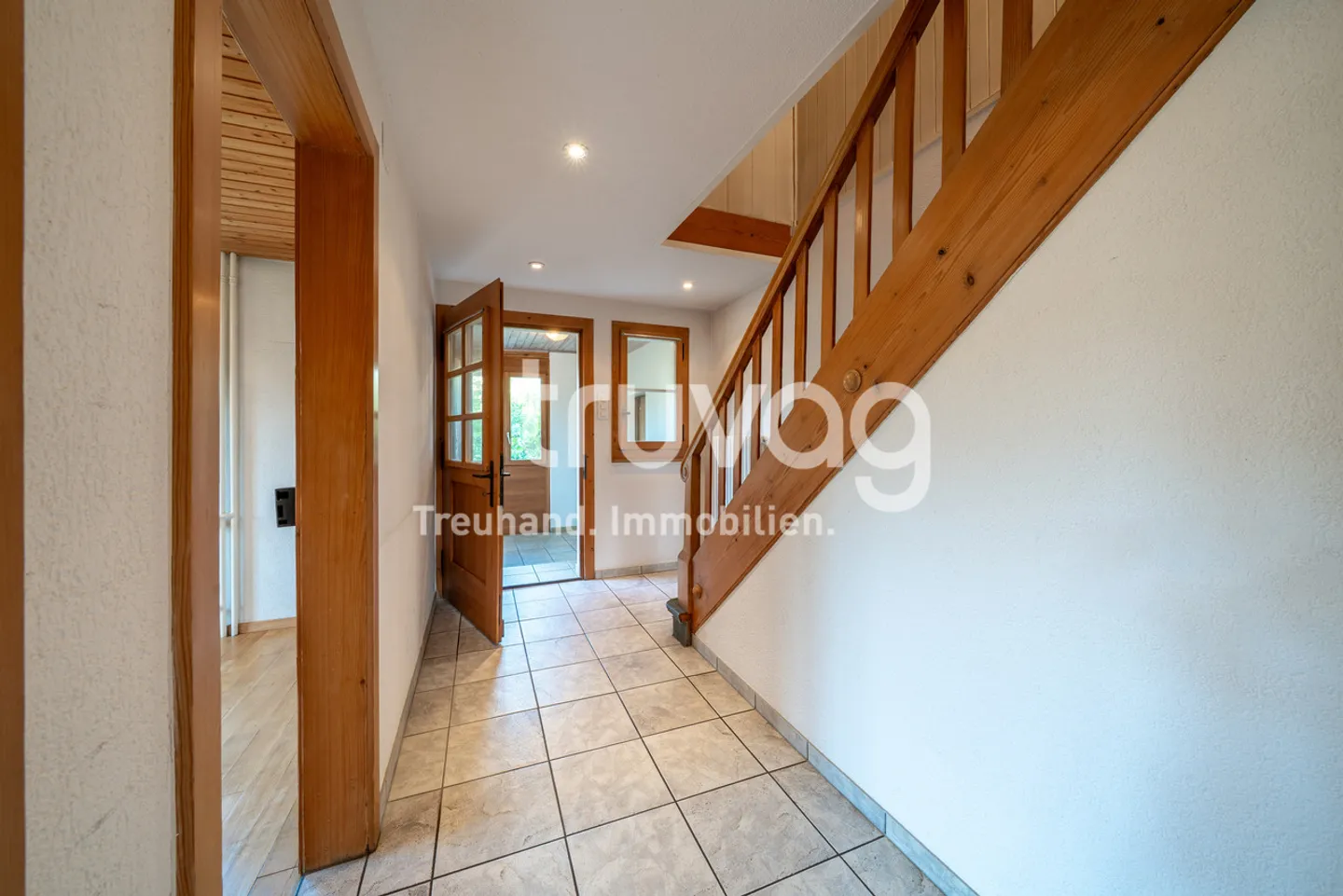 Property with great future potential - Photo 3 of 8
