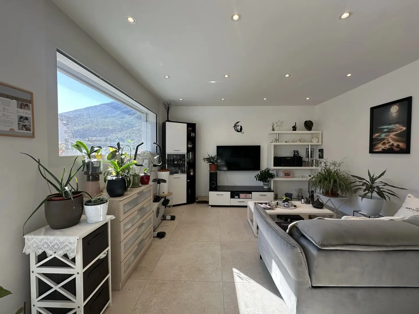 Collombey – Appartement 3.5 pièces avec terrasse et piscine - Foto 1 di 8