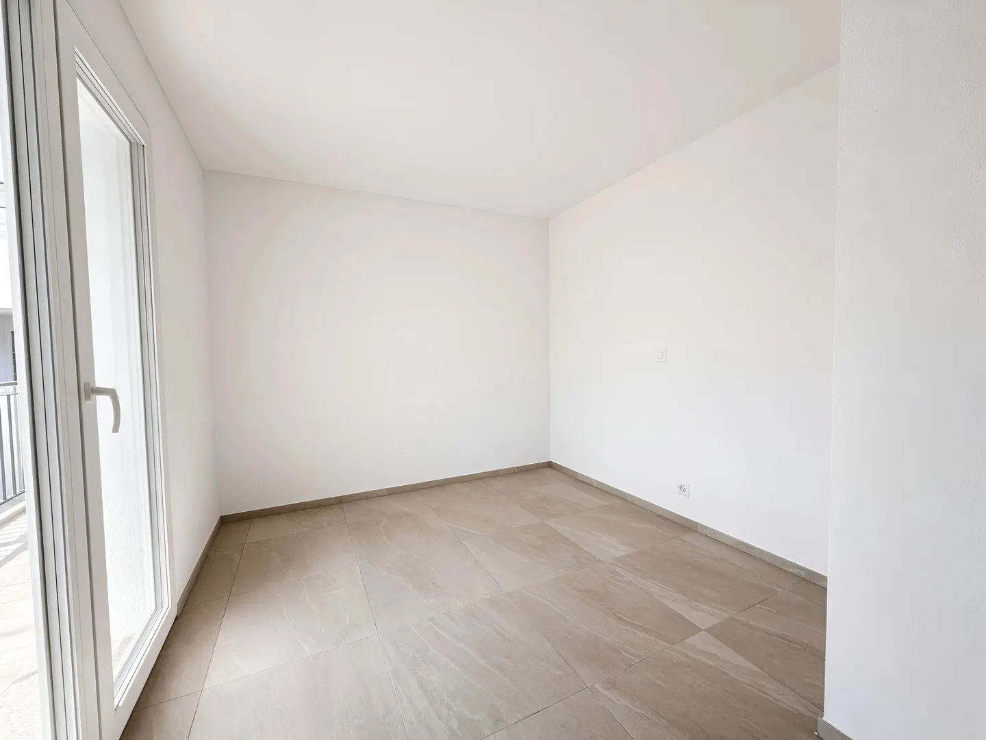 Saxon - Appartamento nuovo di 4,5 locali con grande terrazza coperta - Foto 7 di 10