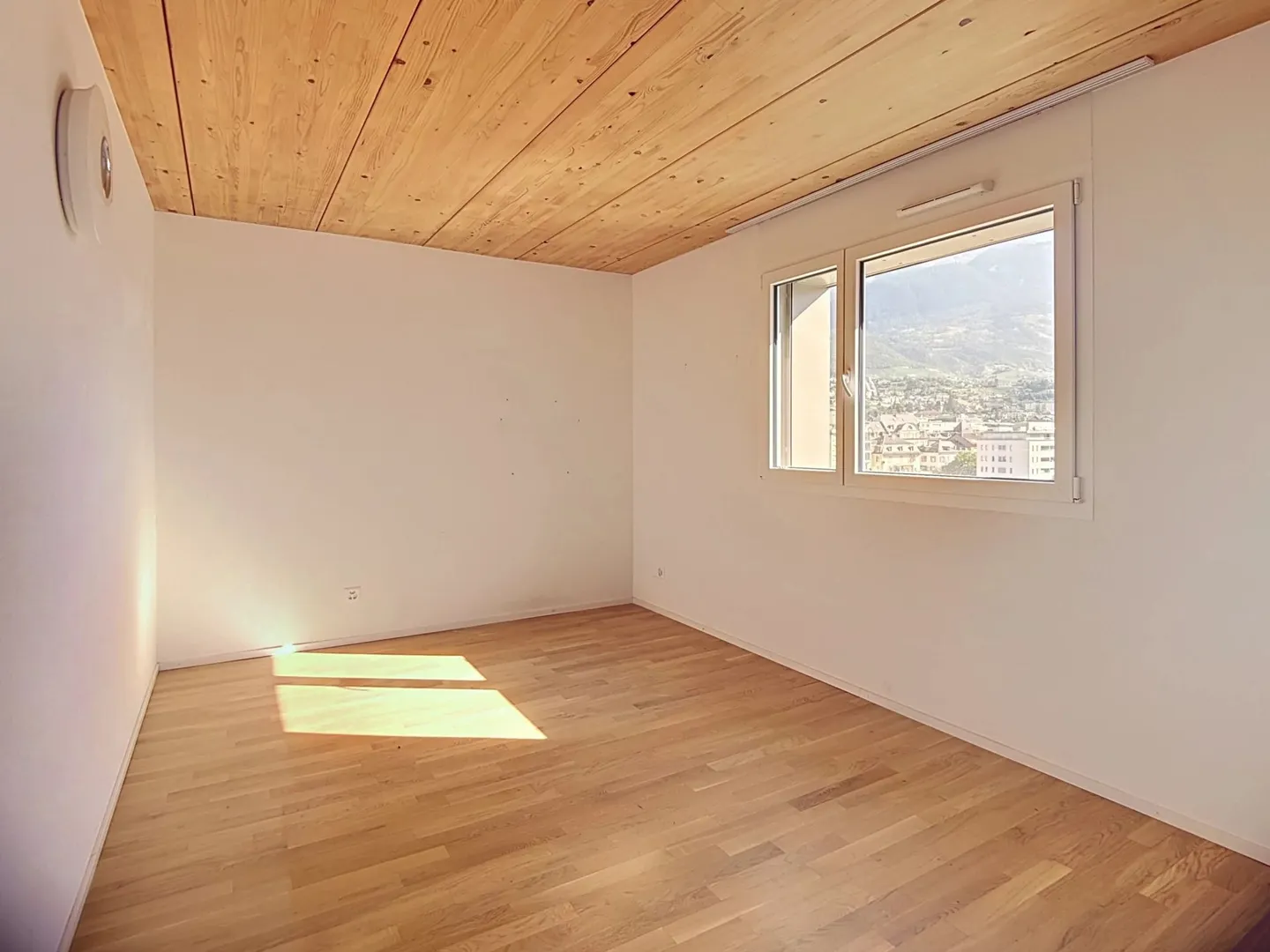 Sierre | Magnificent recent duplex attic of 4.5 rooms - Photo 12 of 13