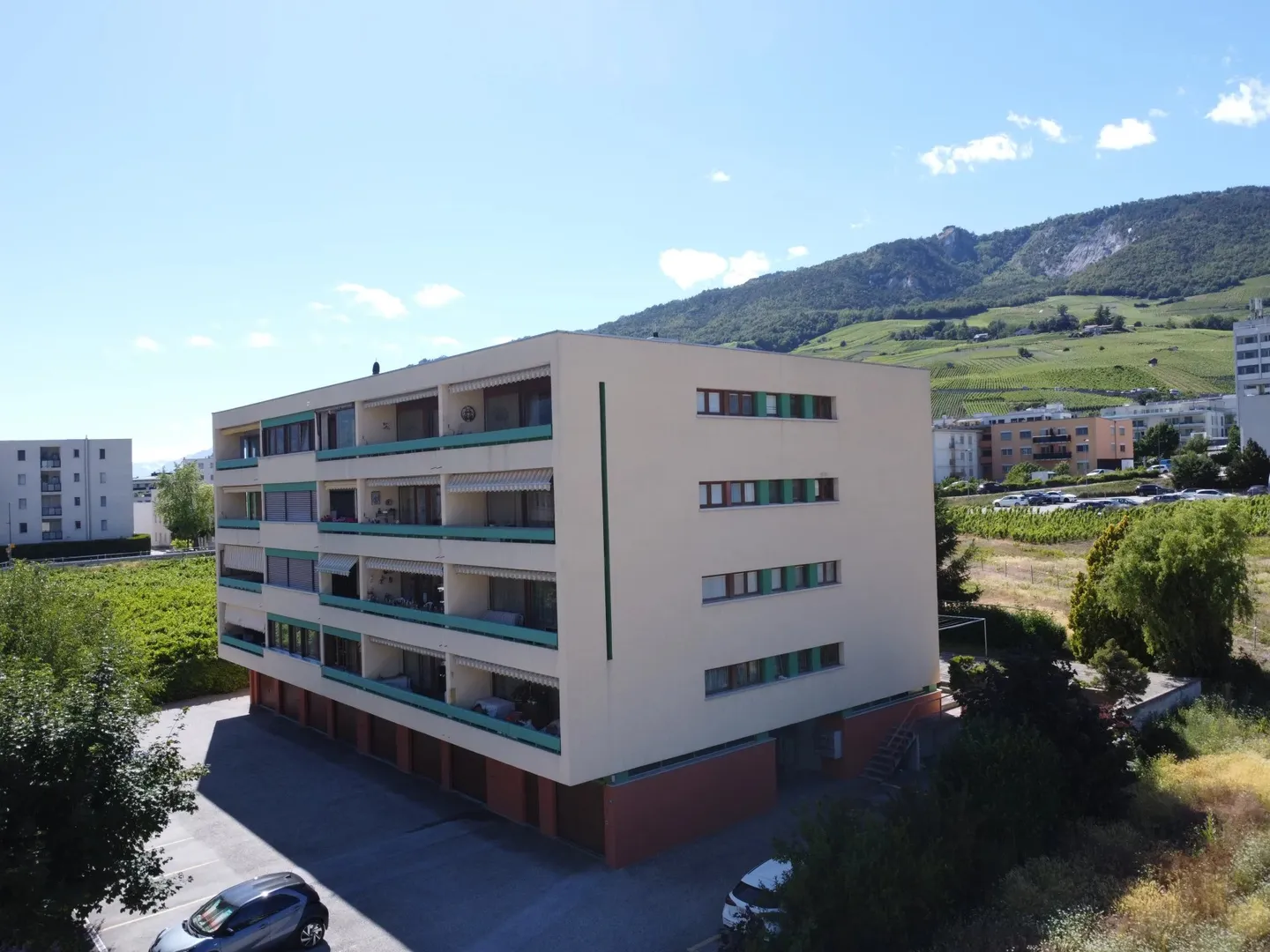 Sierre | Attraktive Volumen für diese 4,5-Zimmer-Wohnung zu renovieren - Foto 1 von 11