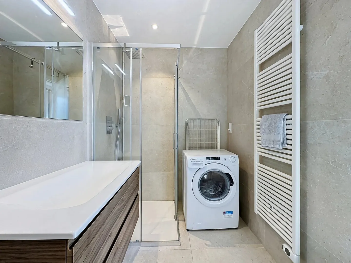 Collombey – Appartamento moderno 2.5 locali con grande terrazza - Foto 7 di 11