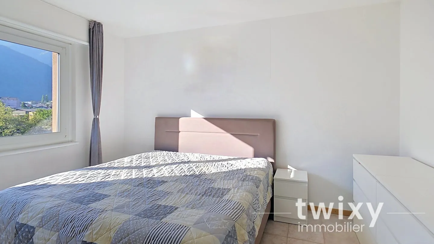 Martigny | Bright 4.5-room apartment with balcony and loggia - Photo 6 of 13