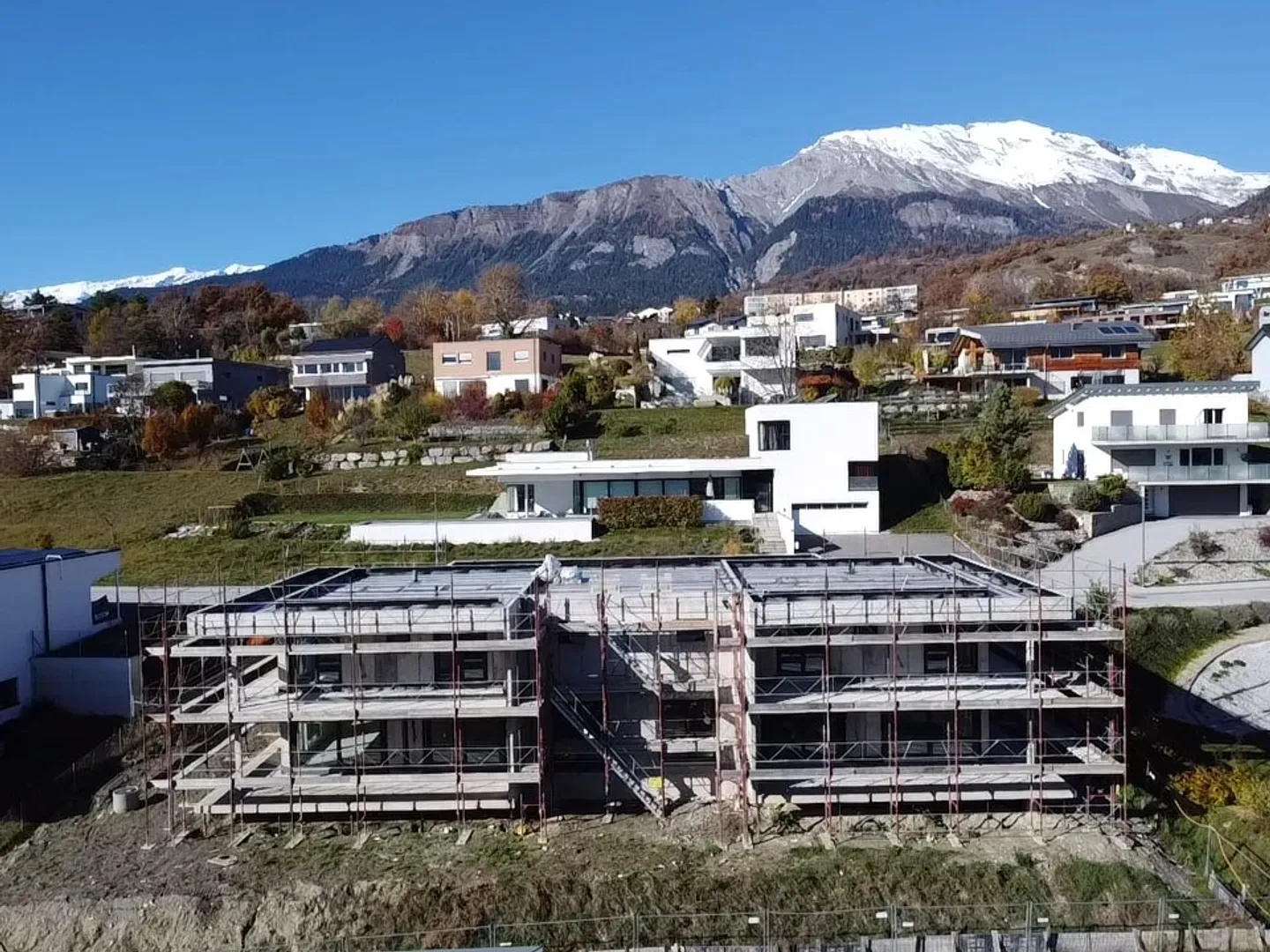 Ambiente residenziale per questo sublime progetto - Foto 3 di 10