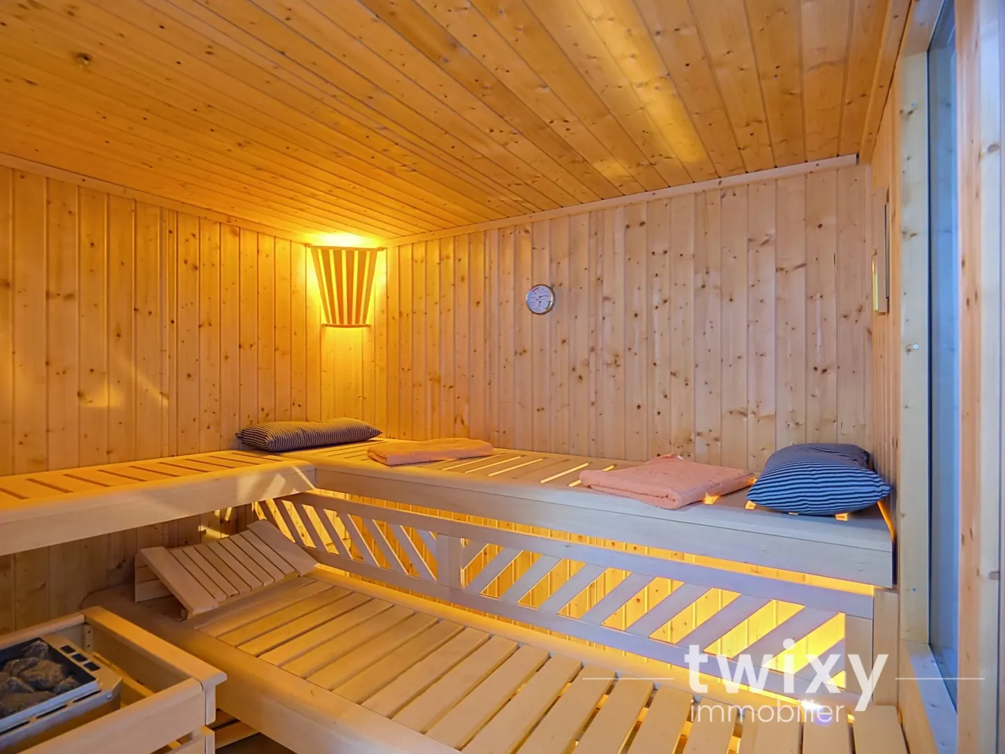 Venthône | Prächtige moderne Villa mit Pool und Wellnessbereich - Foto 11 von 13