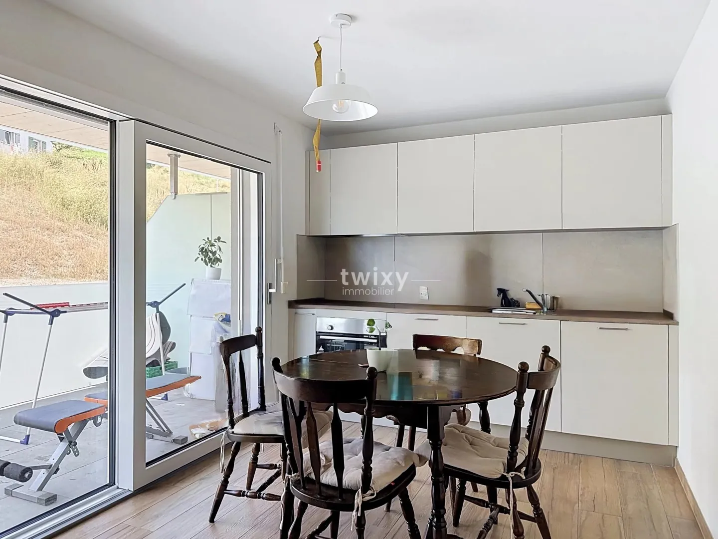 Ayent | Bright recent studio with beautiful balcony - Photo 2 of 7