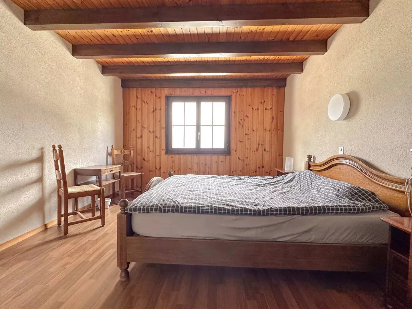 Optimale Lage für dieses Etablissement mit großzügigen Volumen - Foto 8 von 10