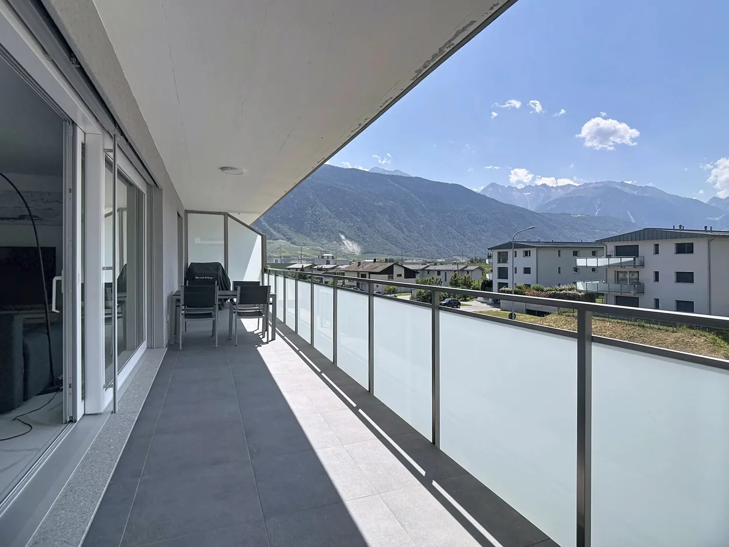 Attique moderne avec grande terrasse - Photo 12 sur 13