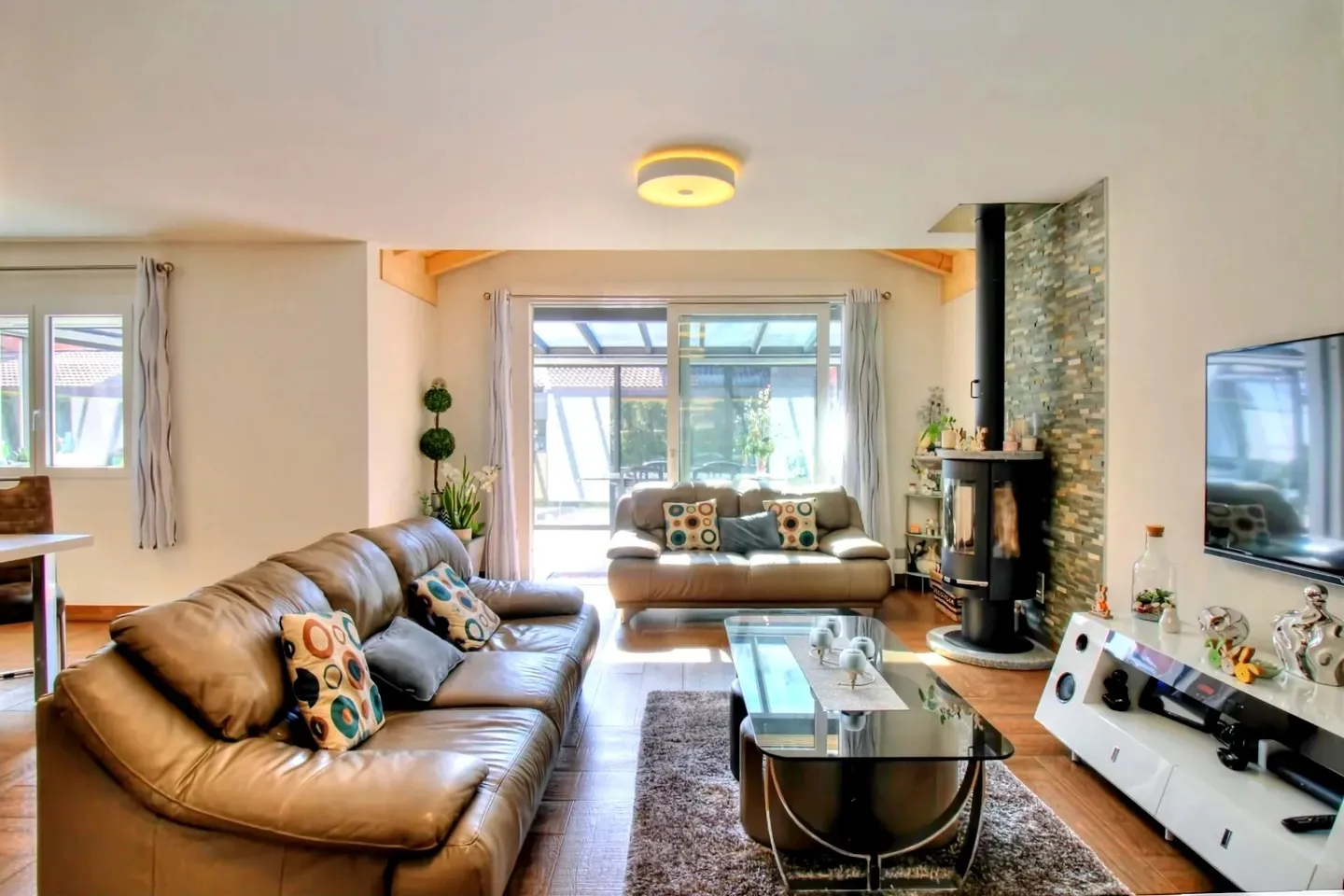 Beautiful 5-room semi-detached villa in Ardon - Photo 4 of 13