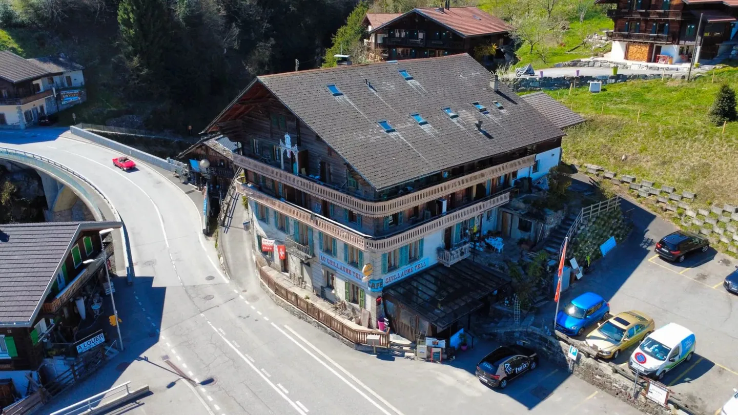 Immeuble mixte à Troistorrents - Photo 3 sur 11