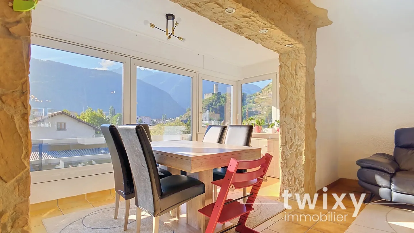 Martigny | Bright 4.5-room apartment with balcony and loggia - Photo 5 of 13