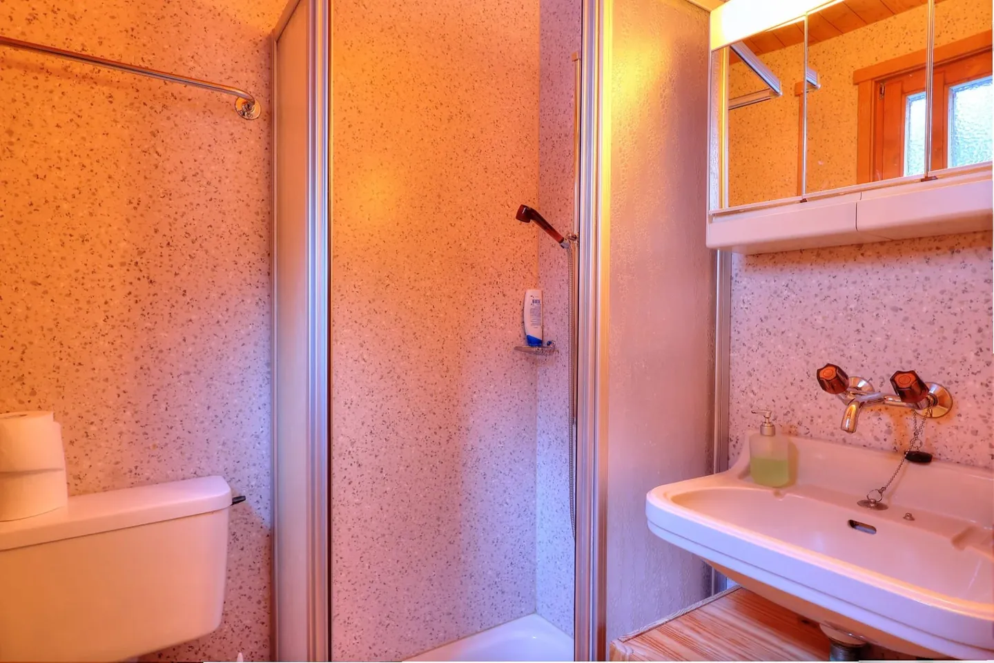 Studio Unique avec Garage - Photo 5 sur 8