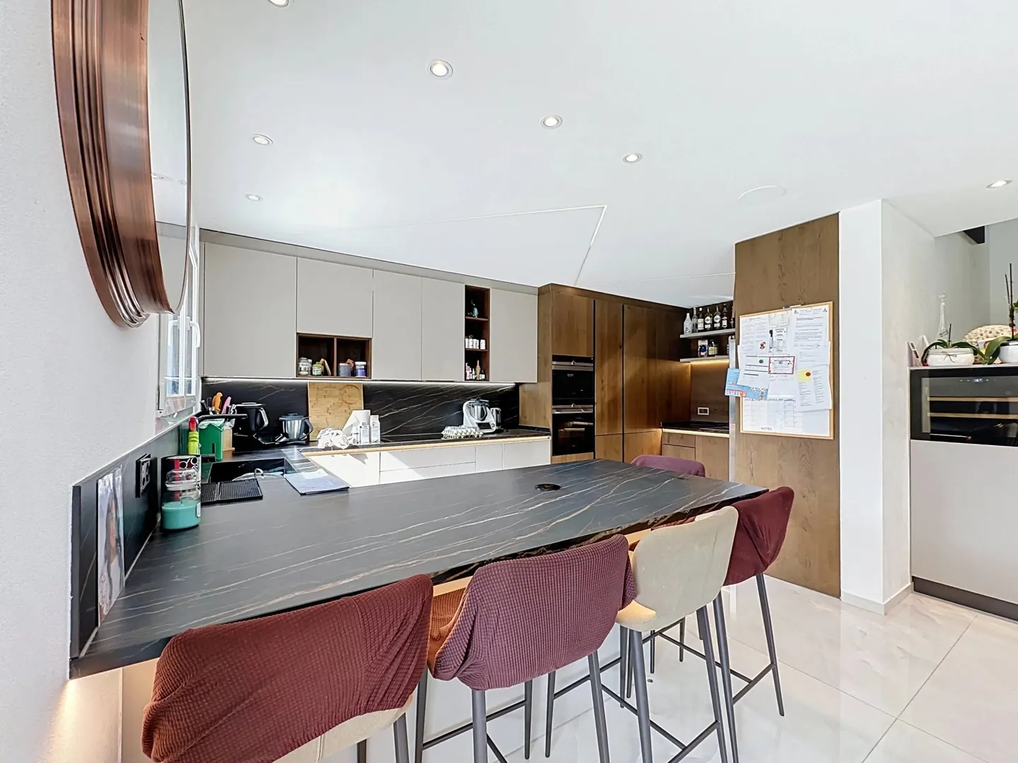 Modern 9-room villa in Collombey - Terraces, garden, jacuzzi and swimming pool - Photo 8 of 13