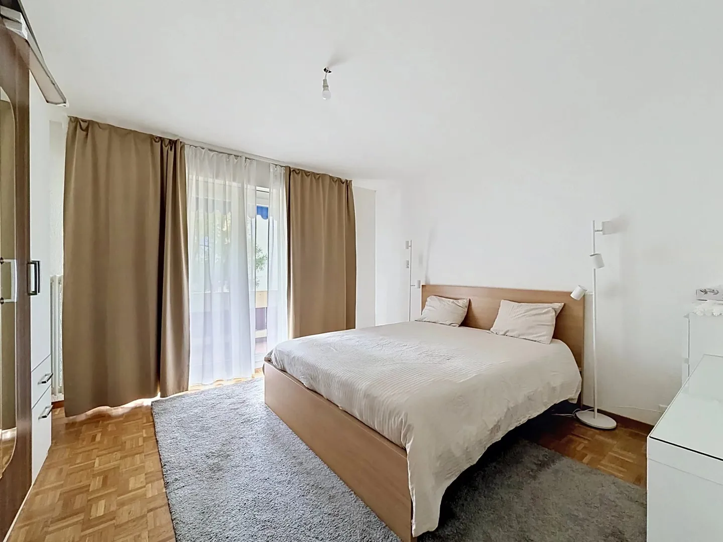 In the heart of Martigny generous 5.5 room apartment - Photo 5 of 12