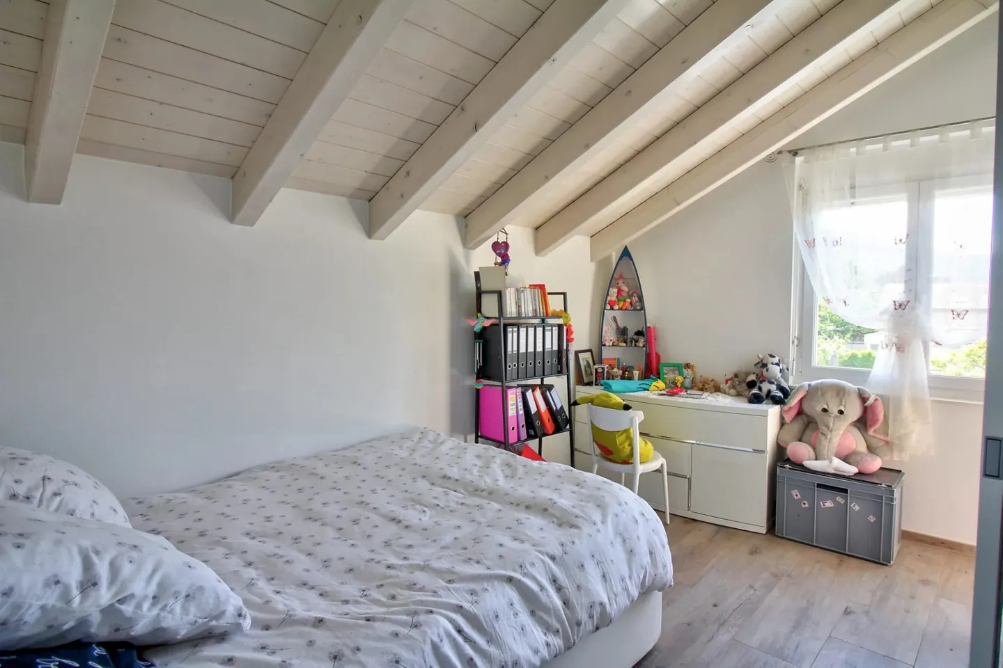 Sierre I Exceptional 6.5 Room Villa - Photo 8 of 13