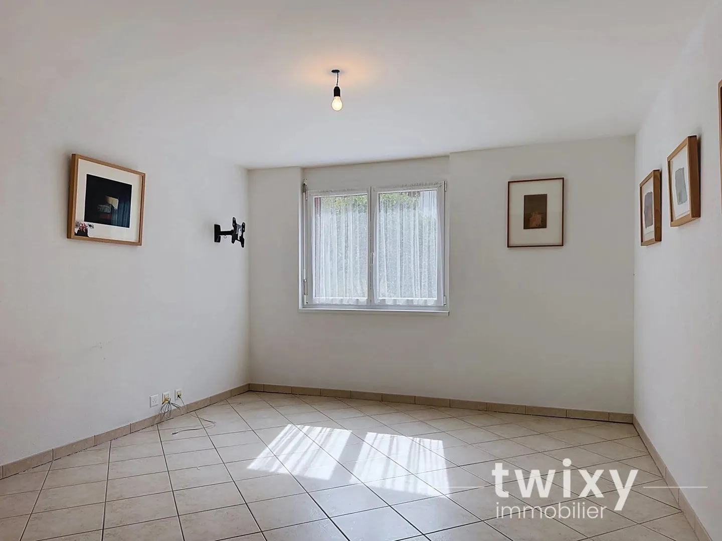Saint-Maurice | Spacious family villa with garden and panoramic view - Photo 5 of 13