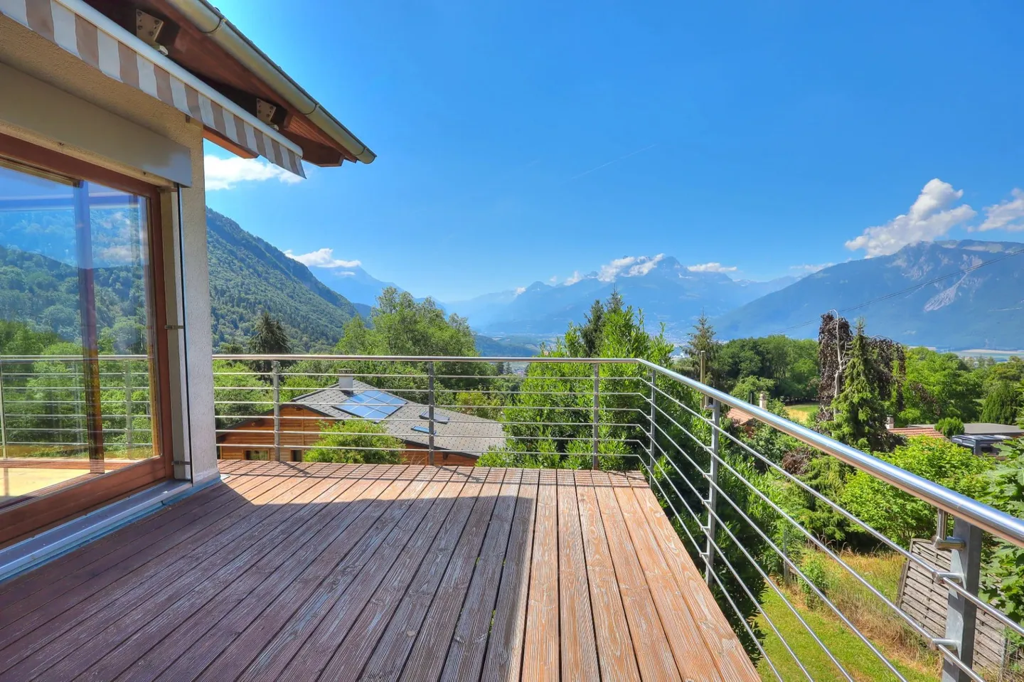 Corbeyrier | Villa d'architecte avec vue panoramique - Foto 1 von 13