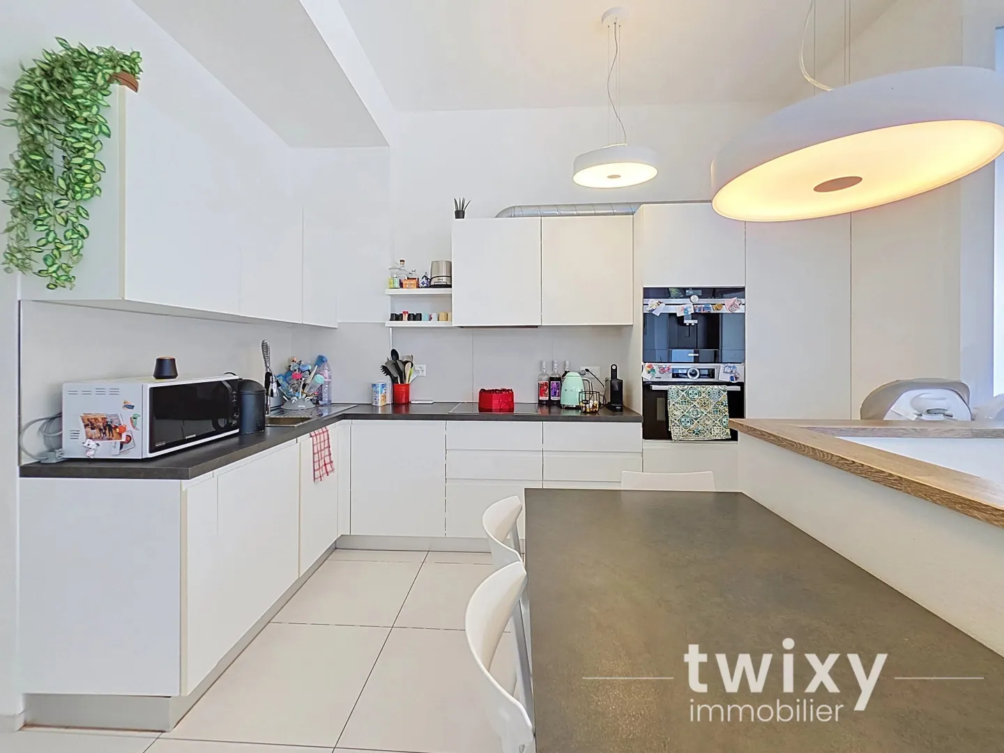 Sierre I 3.5 room apartment near city center - Photo 3 of 11