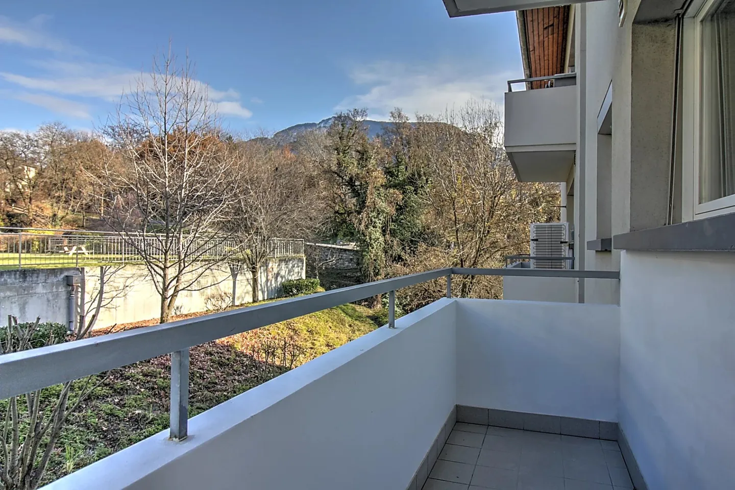 Situazione ottimale per questo appartamento 4.5 stanze - Foto 12 di 12