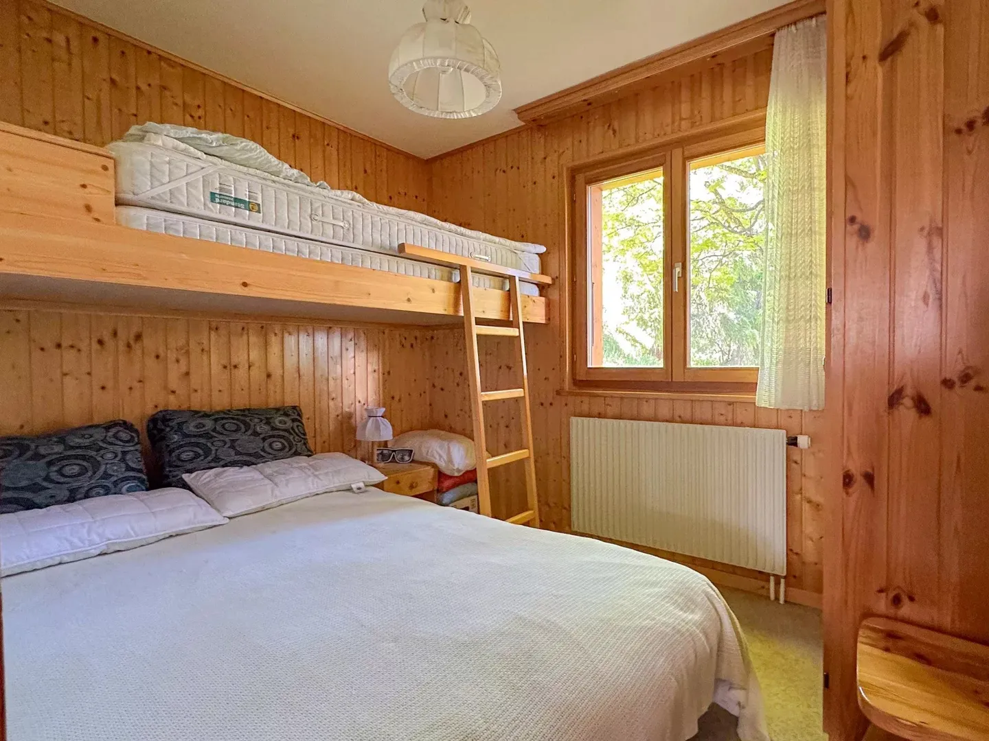 Vista mozzafiato per questo appartamento di 3,5 stanze vicino alla seggiovia delle Masses - Foto 7 di 10