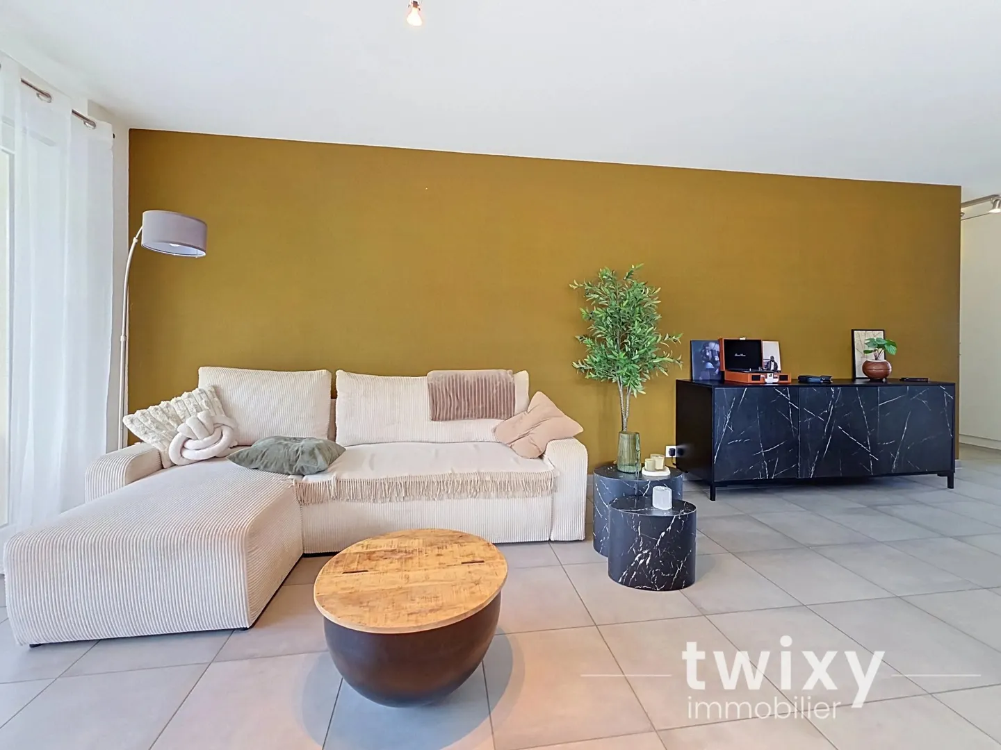 Vétroz - Charmante 2,5 Zimmer mit privater Terrasse - Foto 2 von 9